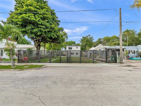 411 NW 59th St , Miami, FL 33127
