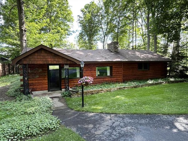 2685 Tonawanda Road, Grawn, MI 49637