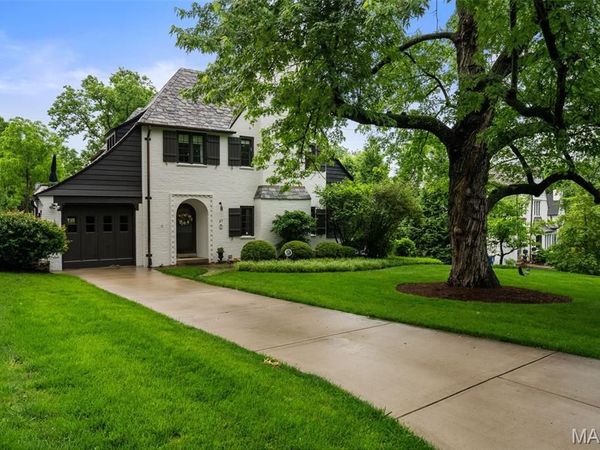 27 Ridgetop Drive, Richmond Heights, MO 63117