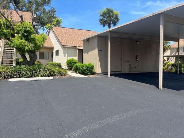 690 BIRD BAY CIRCLE , Unit 28, VENICE, FL 34285