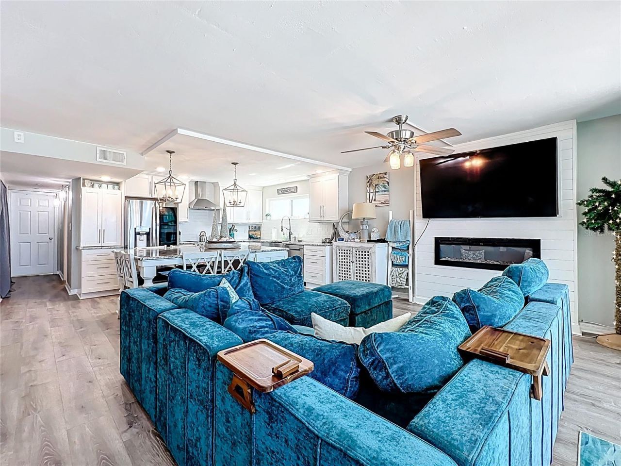 14146 Gulf Boulevard, Unit 3A, Madeira Beach, FL 33708 Photo