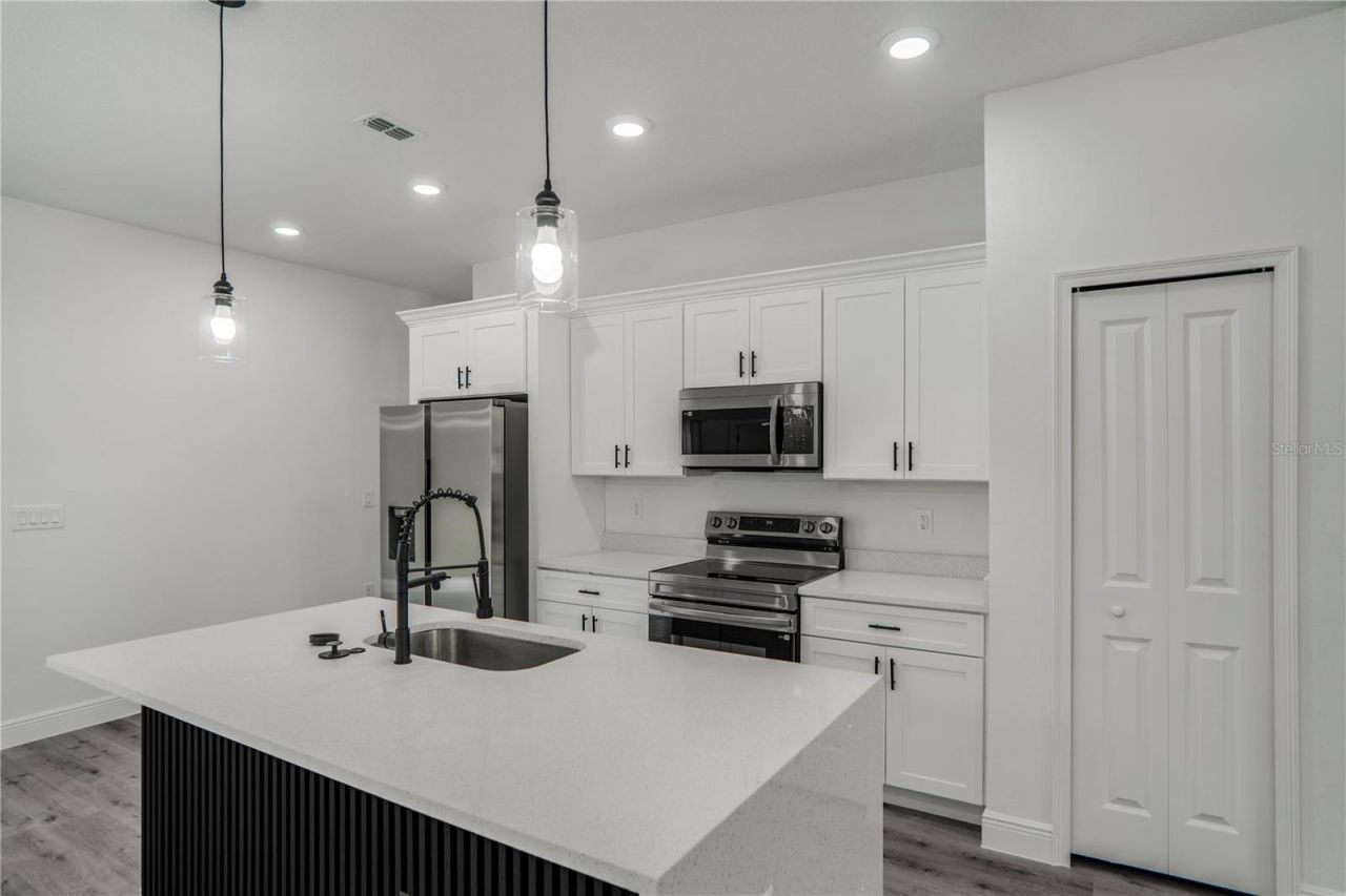 1948 W Adelia Place , Citrus Springs, FL 34434 Photo