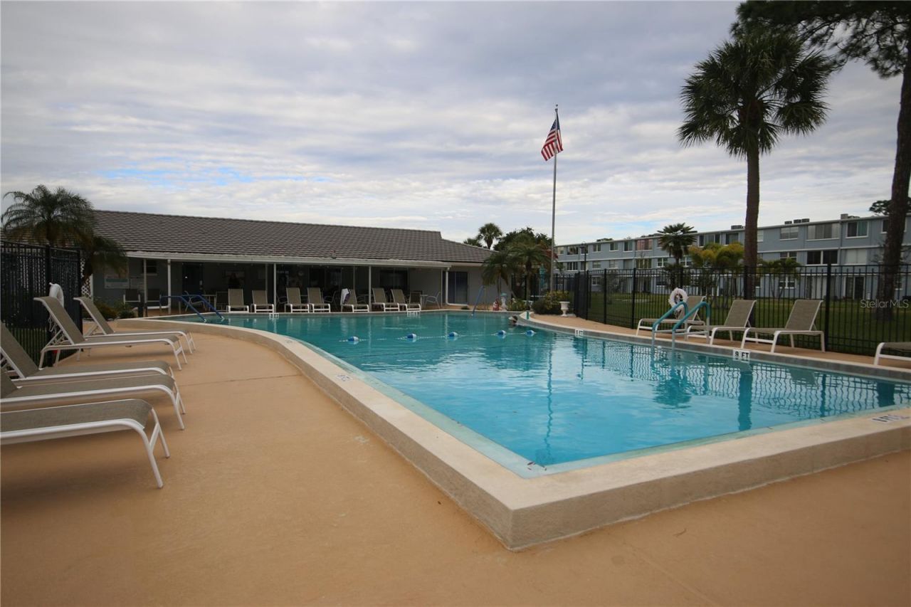 4880 Locust Street Ne, Unit 338, Saint Petersburg, FL 33703 Photo