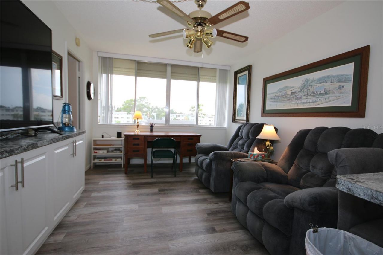 4880 Locust Street Ne, Unit 338, Saint Petersburg, FL 33703 Photo
