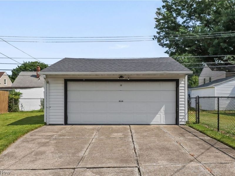 9216 Behrwald Avenue, Brooklyn, OH 44144 Photo 8