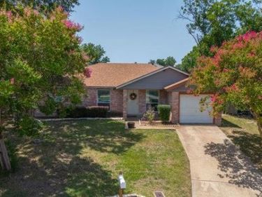 10049 Westpoint Boulevard, Fort Worth, TX 76108