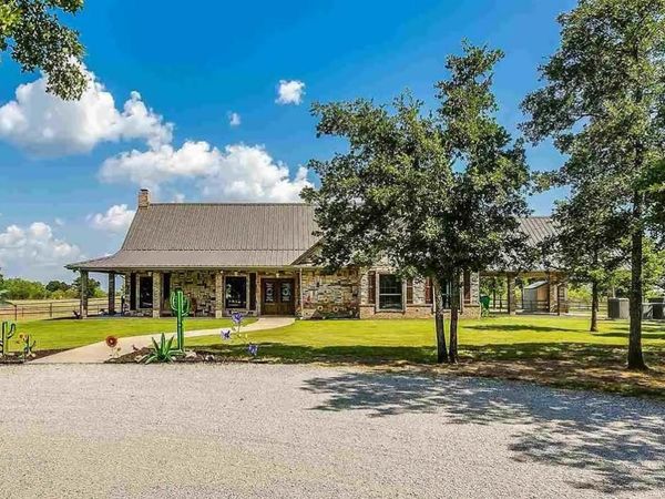 499 Ford Road, Bowie, TX 76230