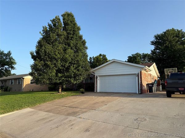 122 Sooner Drive N, Stroud, OK 74079