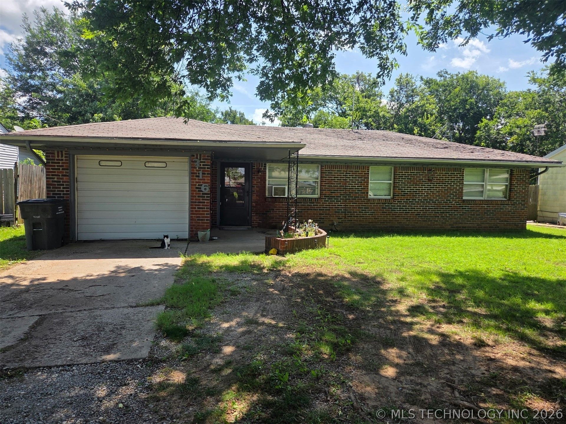316 NE Morningside Avenue, Bartlesville, OK 74006 Main Photo