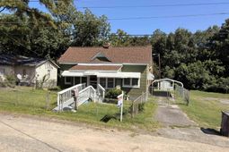 1216 Player Street photo 4