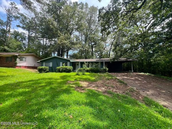 1789 Wood Glen Drive, Jackson, MS 39204