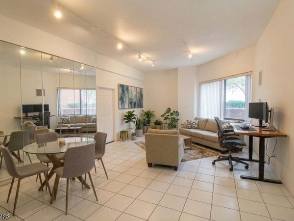 108 Harmon Cove Tower, Secaucus, NJ 07094