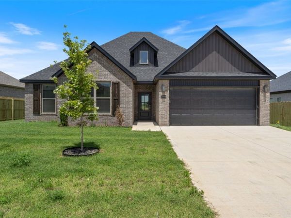 7004 SW Orange Avenue, Bentonville, AR 72713