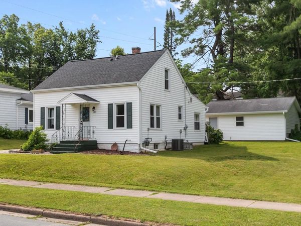 190 DIVISION STREET, Iola, WI 54945