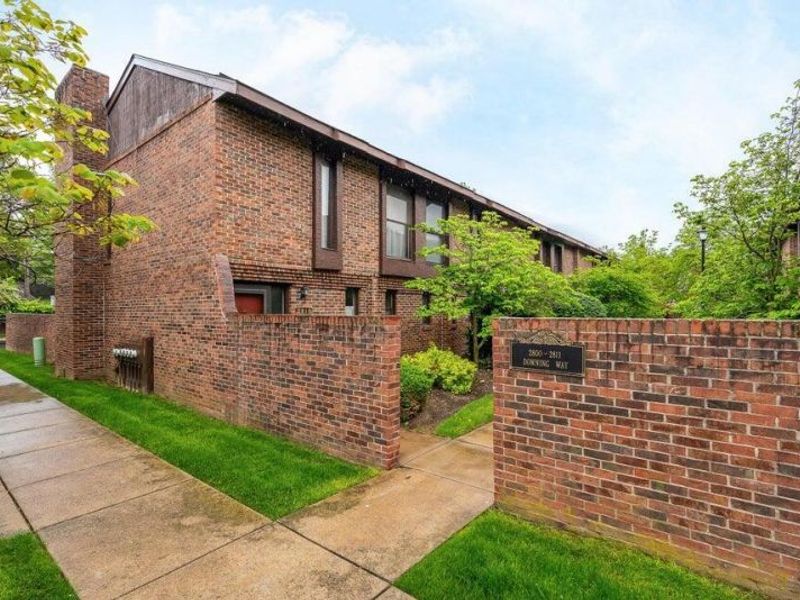 2806 Downing Way, Unit 37, Columbus, OH 43221 Photo 2