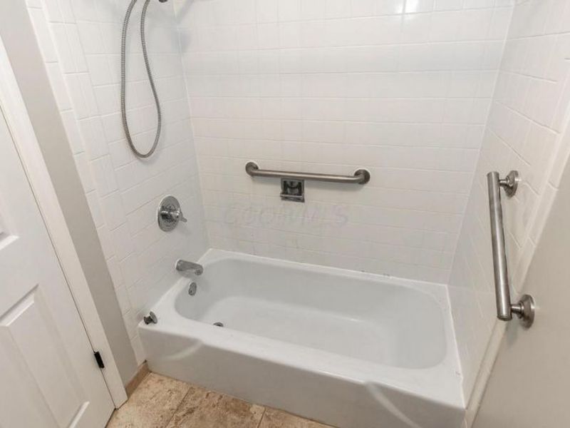 2806 Downing Way, Unit 37, Columbus, OH 43221 Photo 29