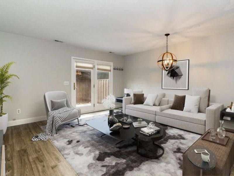 2806 Downing Way, Unit 37, Columbus, OH 43221 Photo 5