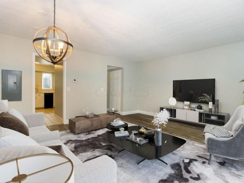 2806 Downing Way, Unit 37, Columbus, OH 43221 Photo 9
