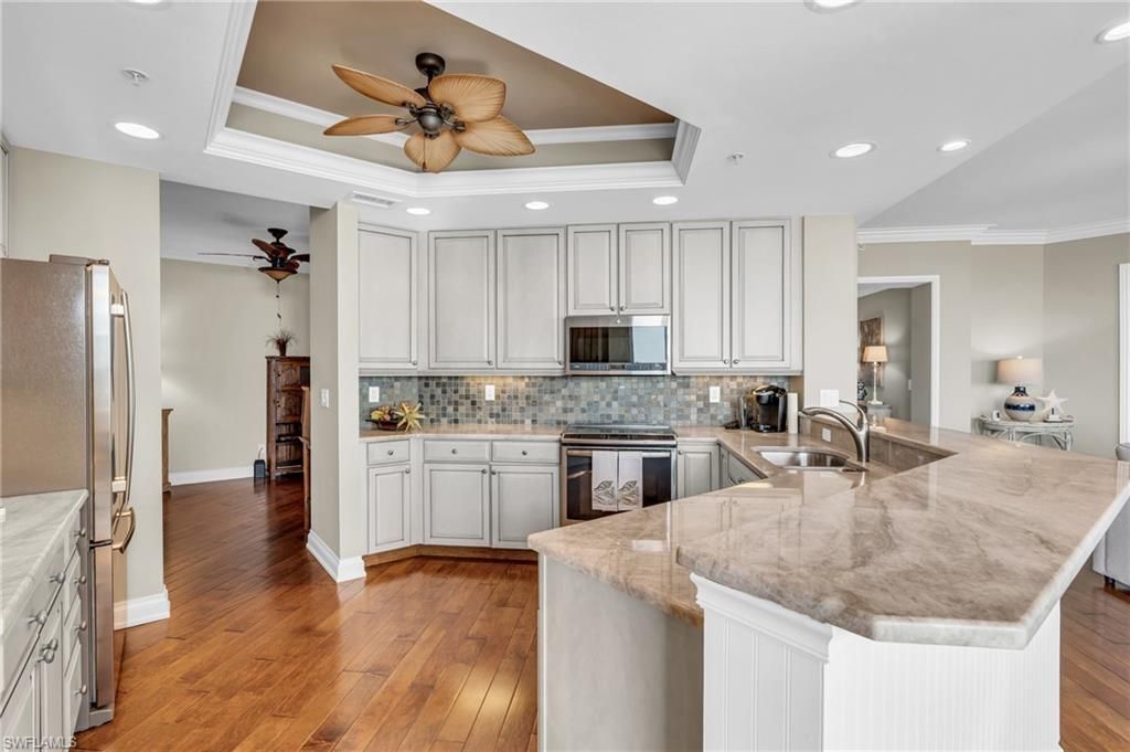 4137 Bay Beach Ln , Unit 585, Fort Myers Beach, FL 33931 Photo