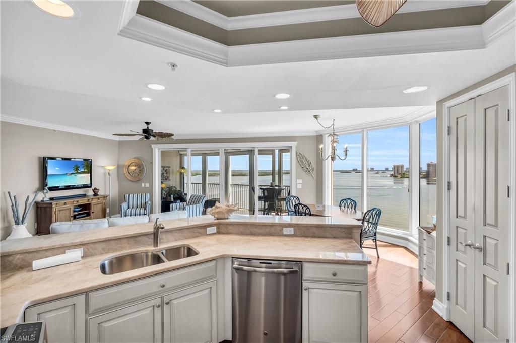 4137 Bay Beach Ln , Unit 585, Fort Myers Beach, FL 33931 Photo