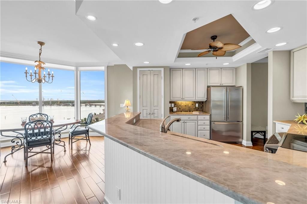 4137 Bay Beach Ln , Unit 585, Fort Myers Beach, FL 33931 Photo