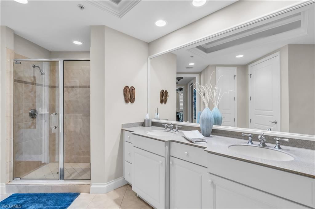 4137 Bay Beach Ln , Unit 585, Fort Myers Beach, FL 33931 Photo