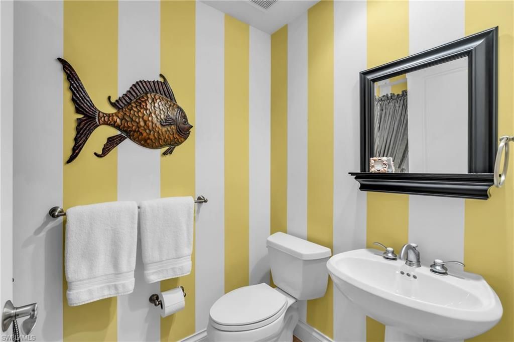 4137 Bay Beach Ln , Unit 585, Fort Myers Beach, FL 33931 Photo