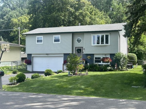 4315 PRAIRIE Avenue , McHenry, IL 60050