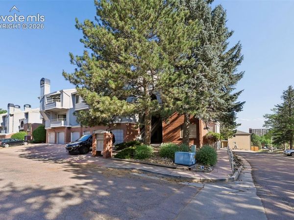 3684 Iguana Drive, Colorado Springs, CO 80910