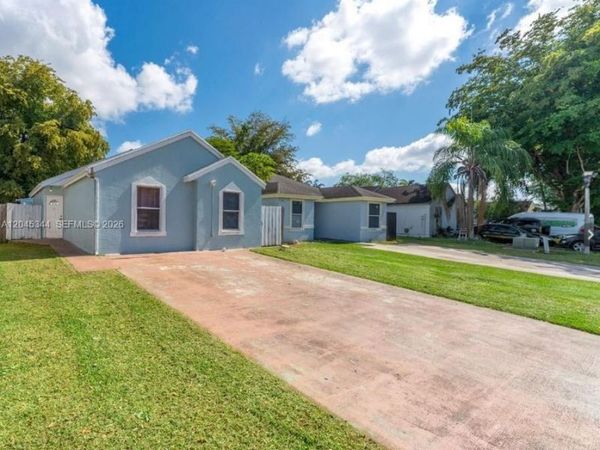 768 SW 9th St , Florida City, FL 33034