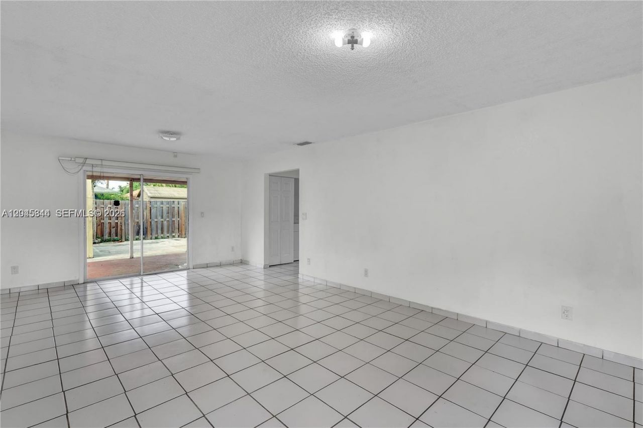 768 SW 9th St , Florida City, FL 33034 Photo