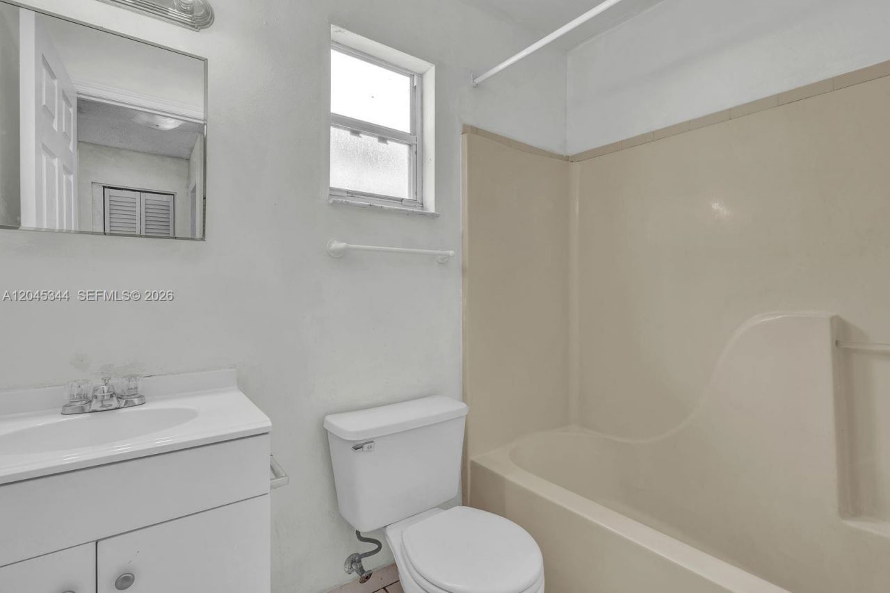 768 SW 9th St , Florida City, FL 33034 Photo