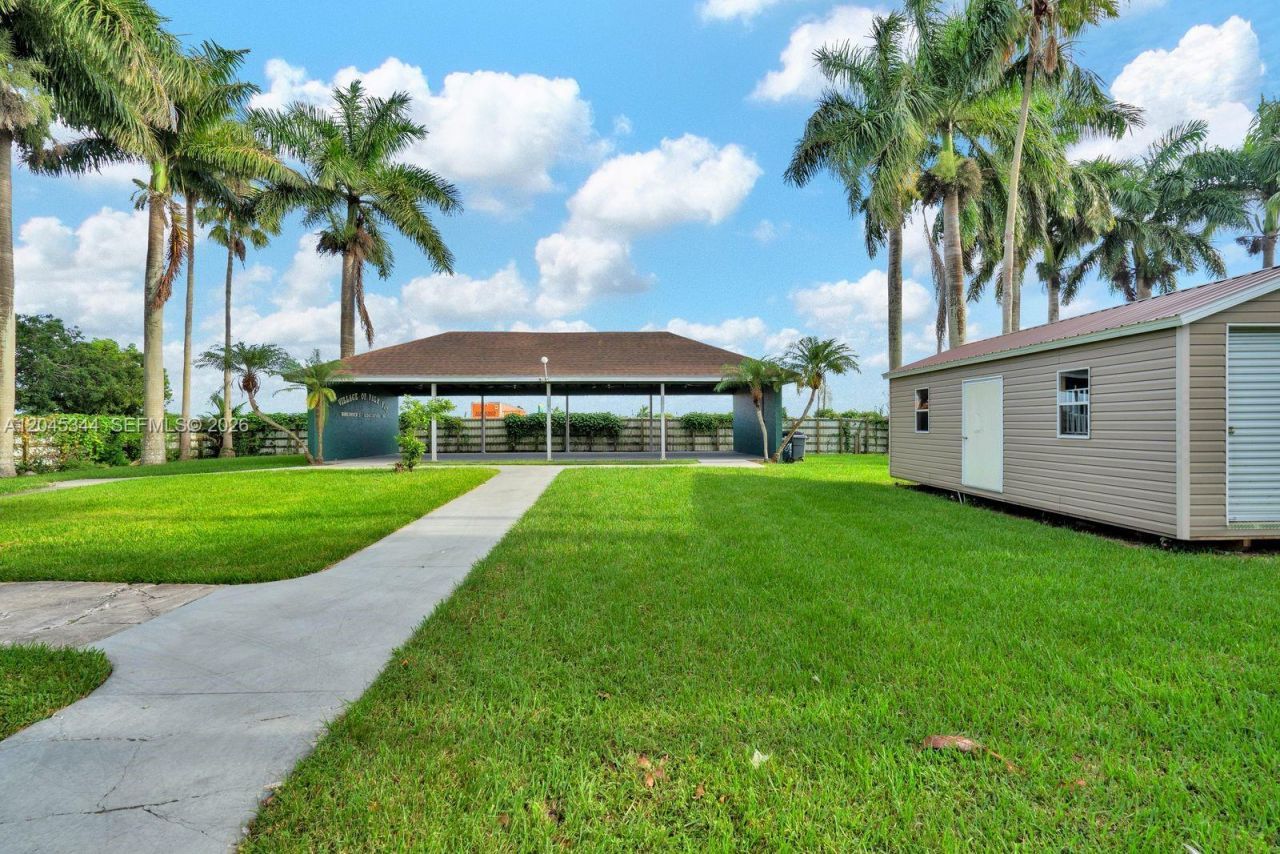 768 SW 9th St , Florida City, FL 33034 Photo