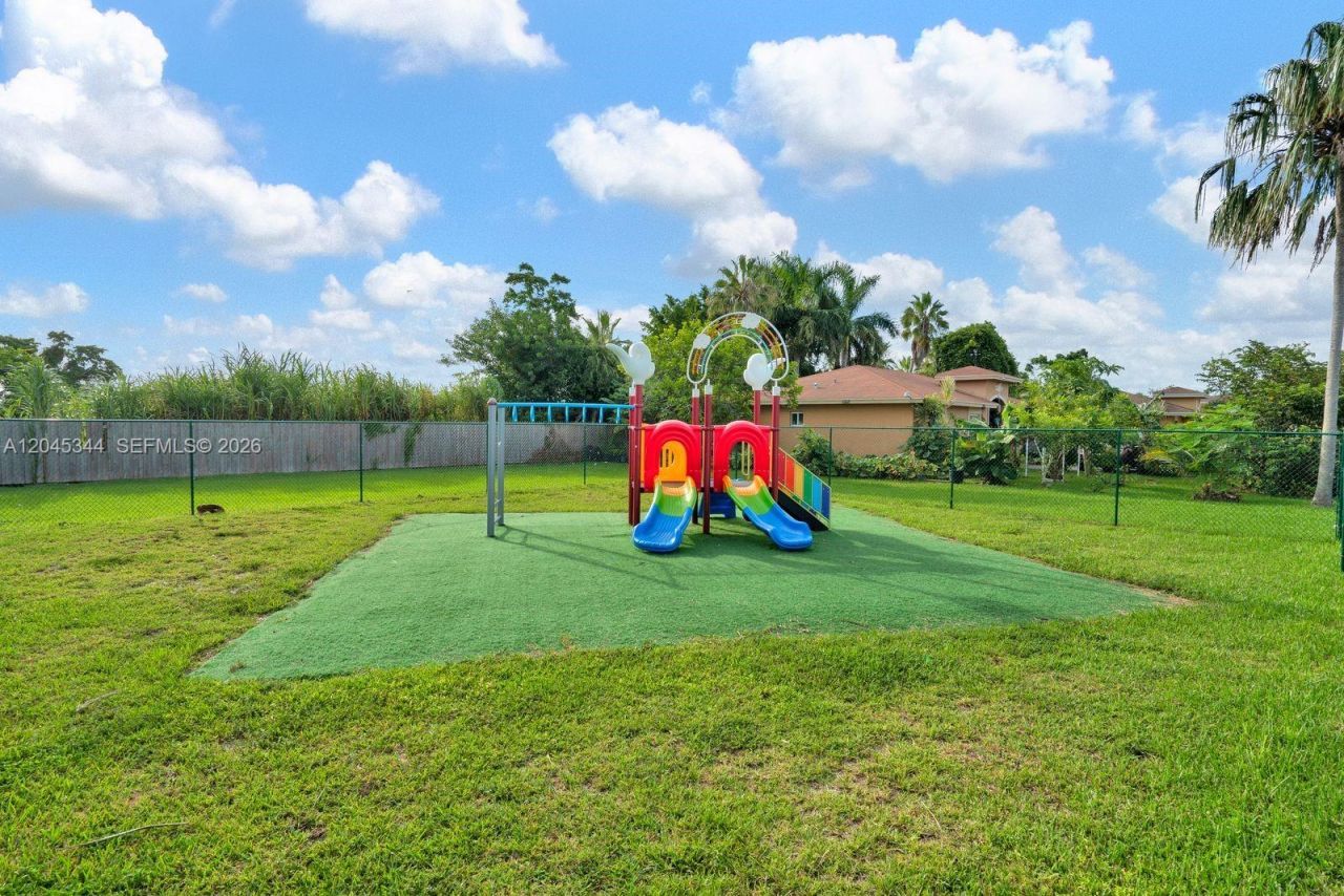 768 SW 9th St , Florida City, FL 33034 Photo