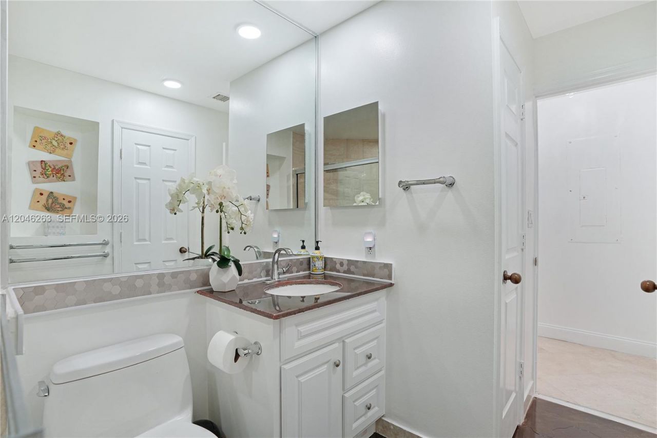 3700 Island Blvd , Unit C307, Aventura, FL 33160 Photo