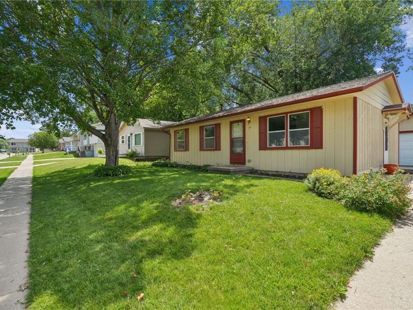 65 Birch Court, North Liberty, IA 52317