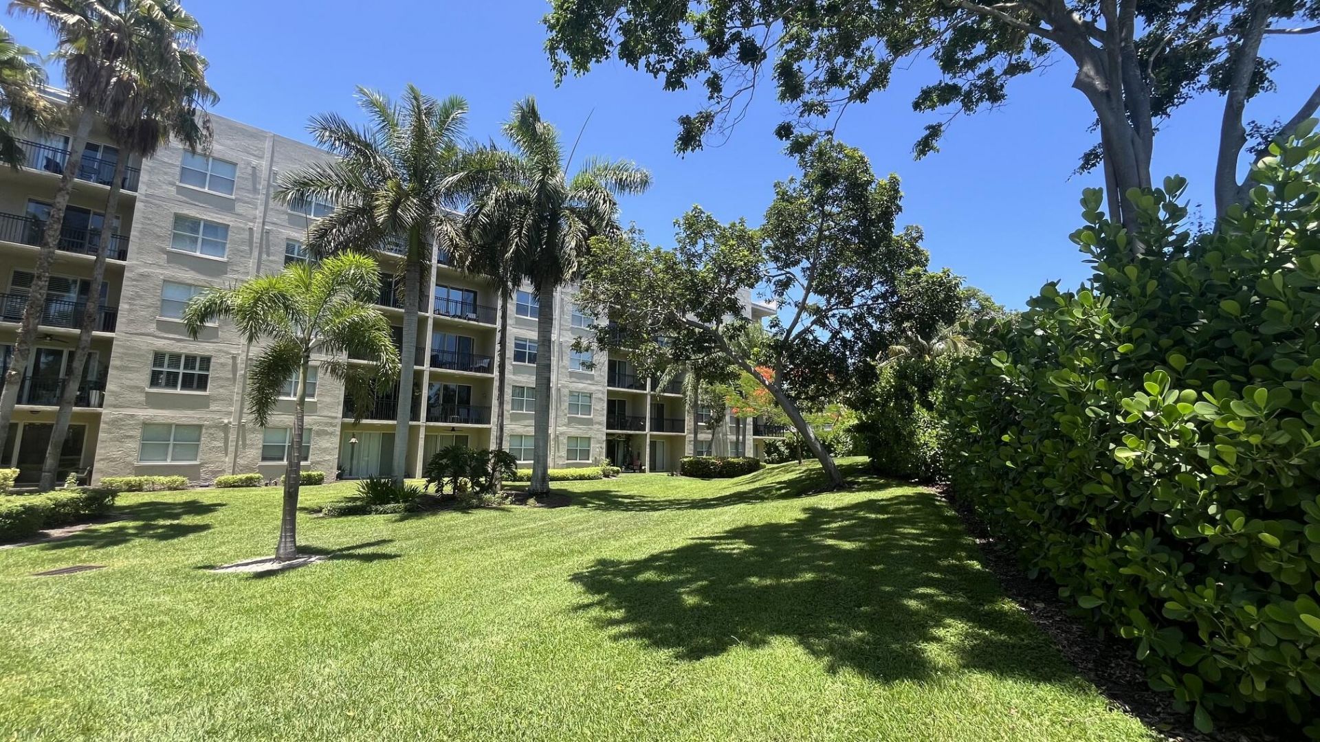 26 Royal Palm Way, Unit 302, Boca Raton, FL 33432 Photo