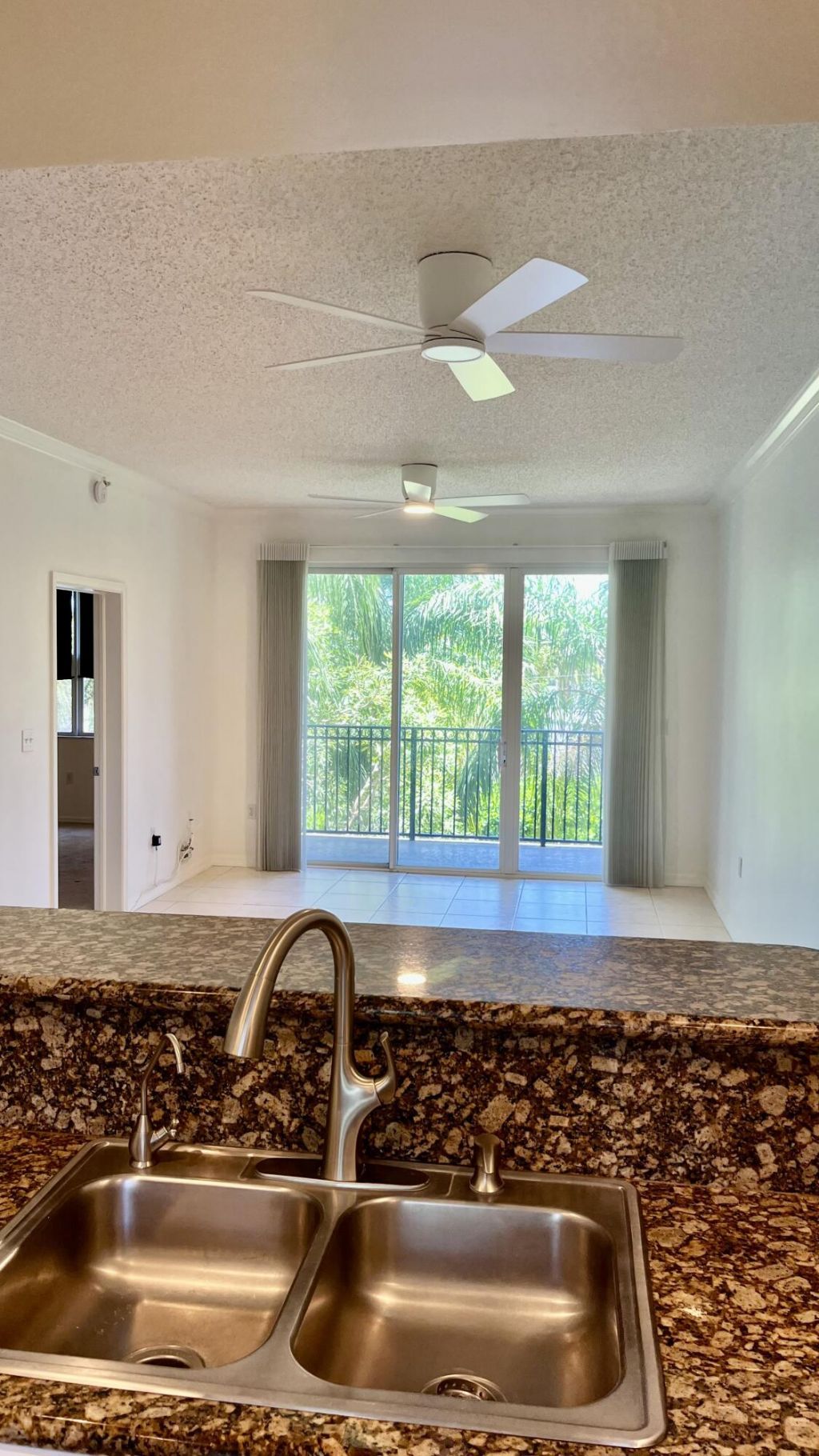 26 Royal Palm Way, Unit 302, Boca Raton, FL 33432 Photo