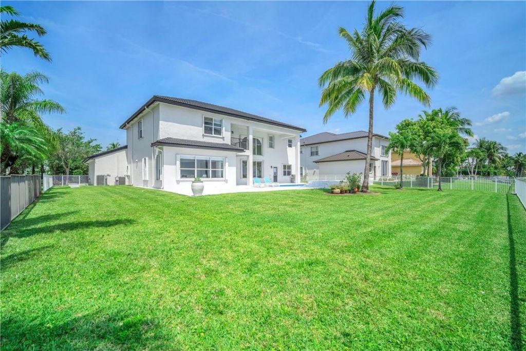 4707 SW 195th Terrace, Miramar, FL 33029 Photo
