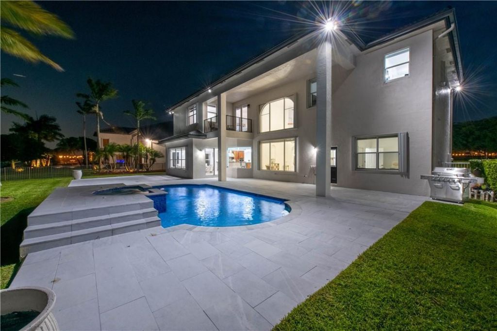4707 SW 195th Terrace, Miramar, FL 33029 Photo