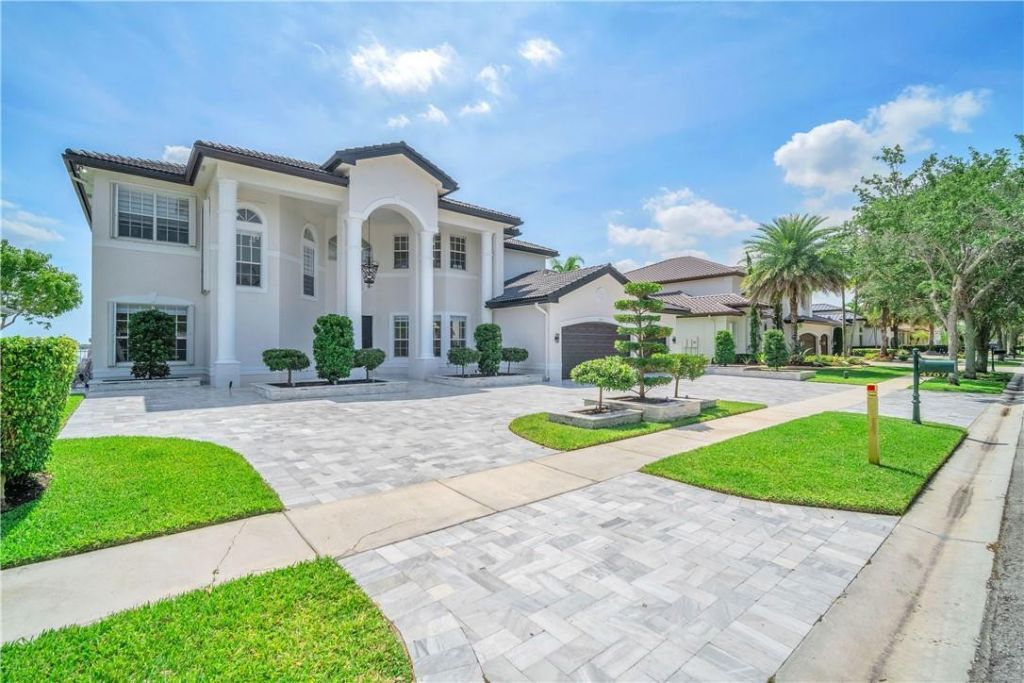 4707 SW 195th Terrace, Miramar, FL 33029 Photo