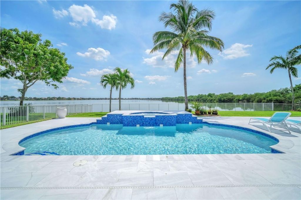 4707 SW 195th Terrace, Miramar, FL 33029 Photo