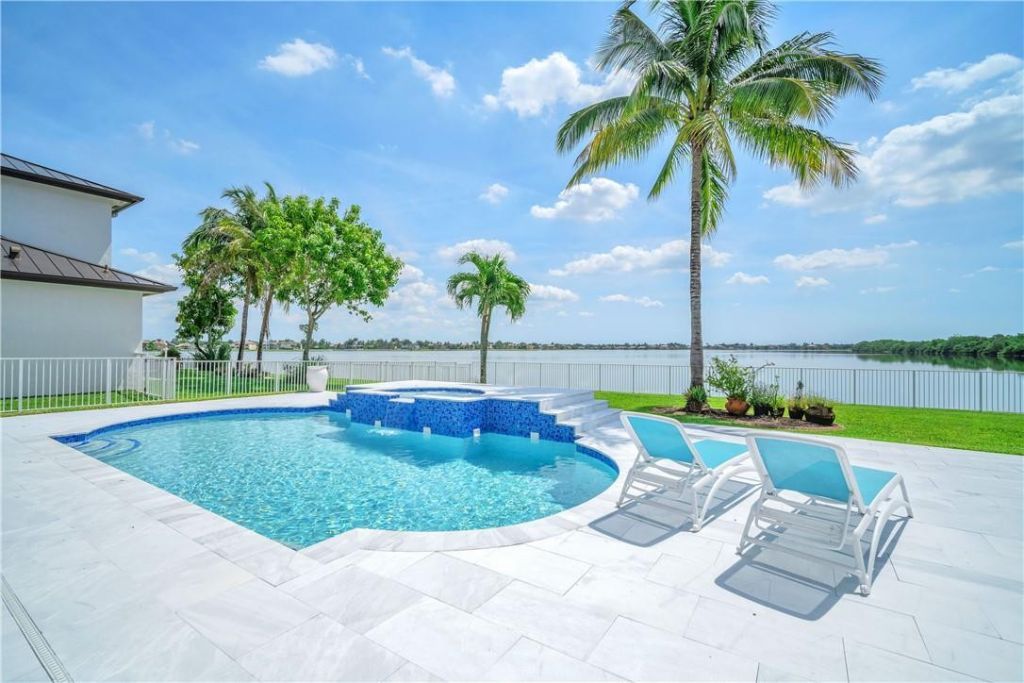 4707 SW 195th Terrace, Miramar, FL 33029 Photo