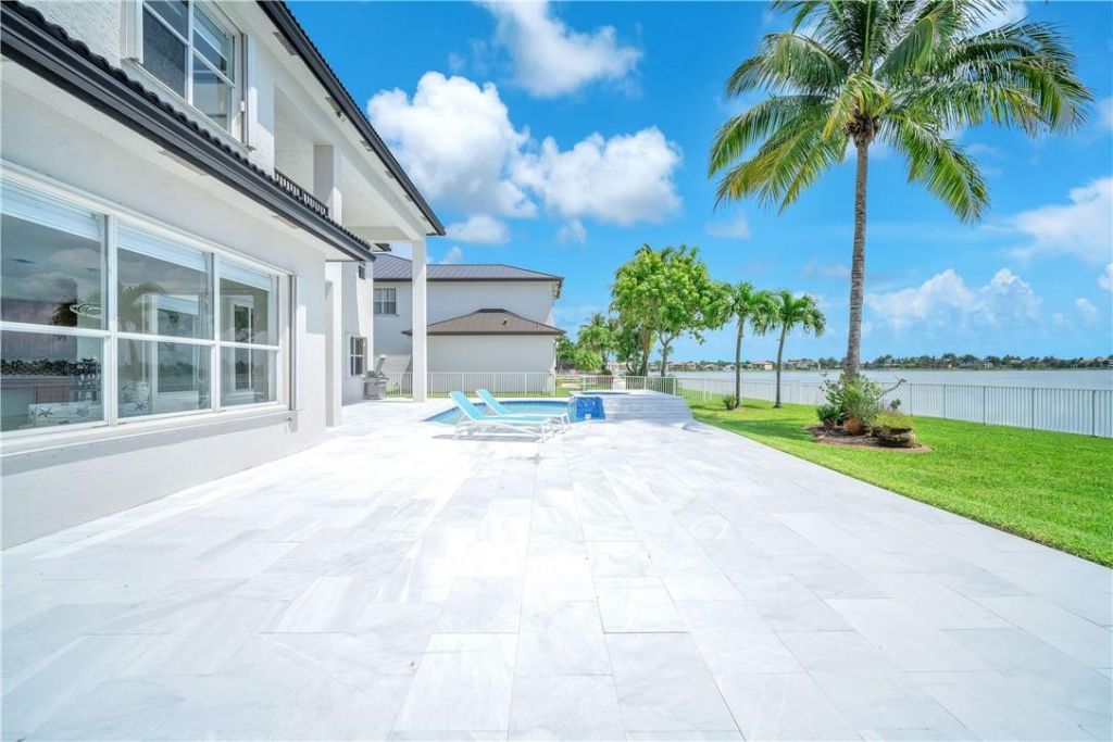 4707 SW 195th Terrace, Miramar, FL 33029 Photo