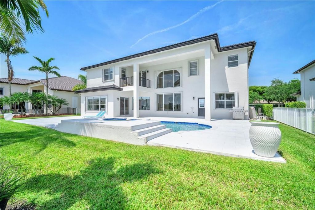 4707 SW 195th Terrace, Miramar, FL 33029 Photo