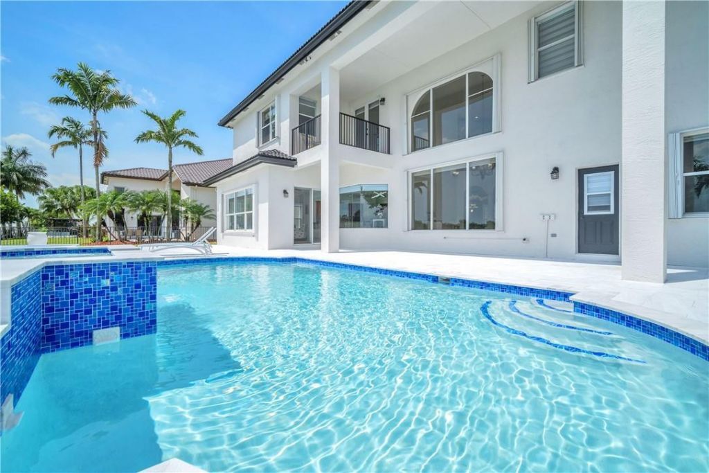 4707 SW 195th Terrace, Miramar, FL 33029 Photo
