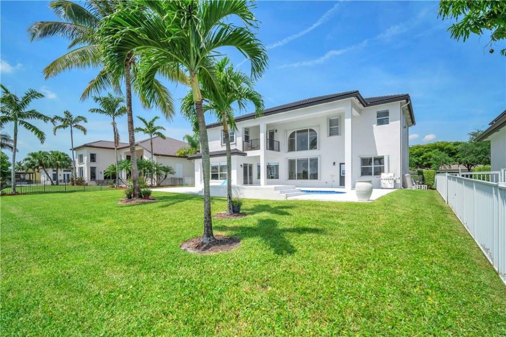 4707 SW 195th Terrace, Miramar, FL 33029 Photo
