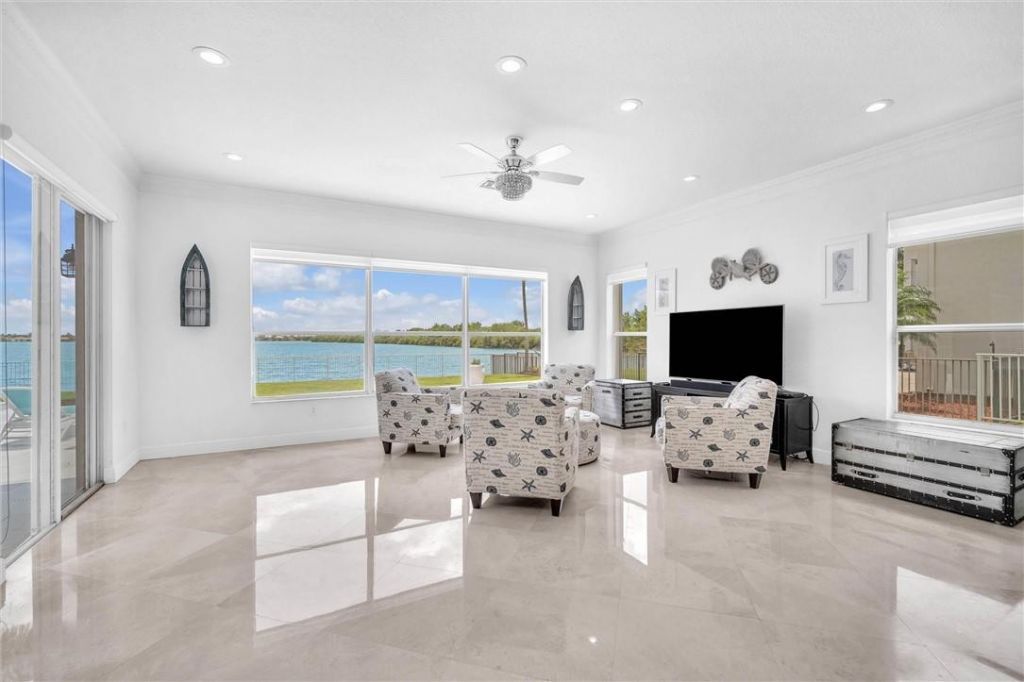 4707 SW 195th Terrace, Miramar, FL 33029 Photo