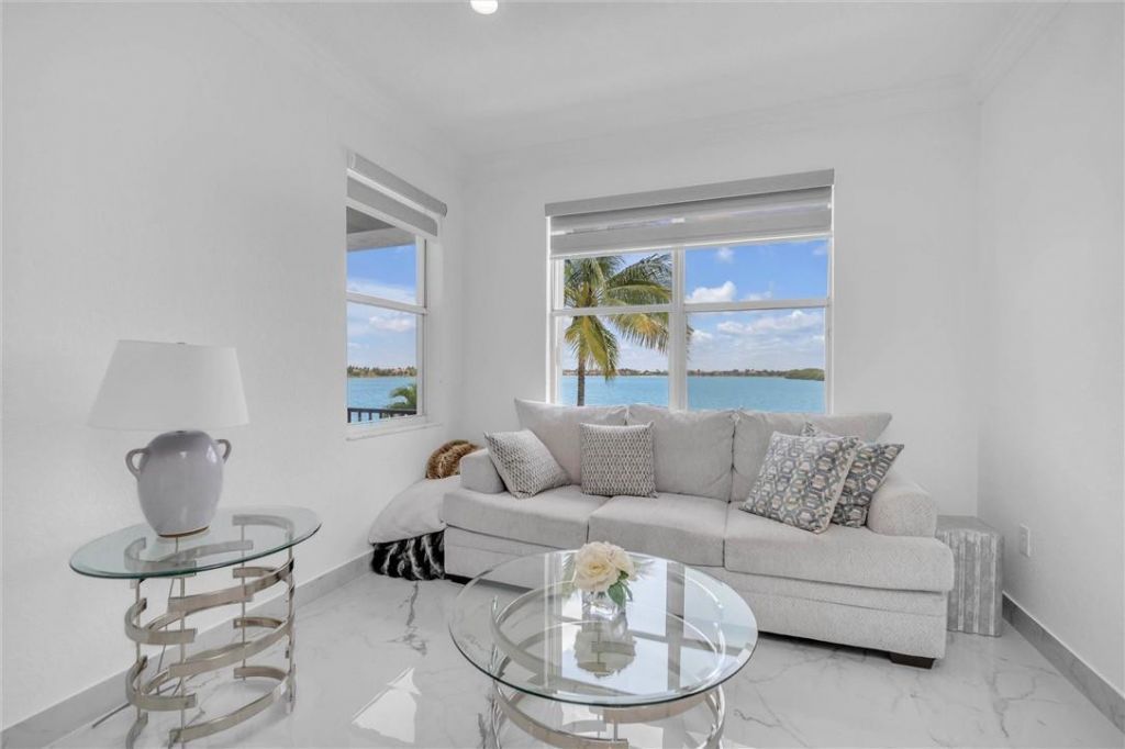 4707 SW 195th Terrace, Miramar, FL 33029 Photo