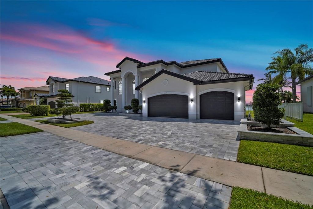 4707 SW 195th Terrace, Miramar, FL 33029 Photo